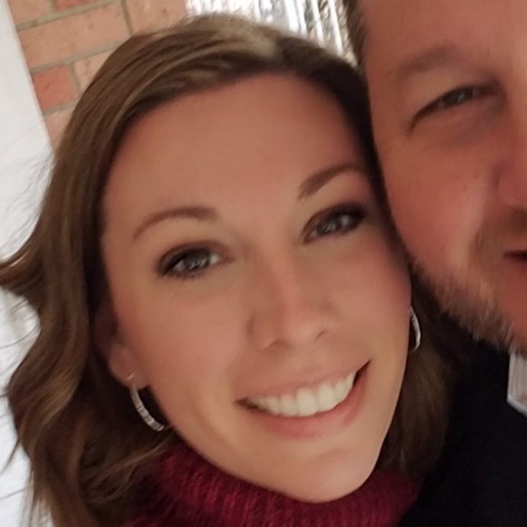 Meet your Posher, Rachel - Picture 1 of 1